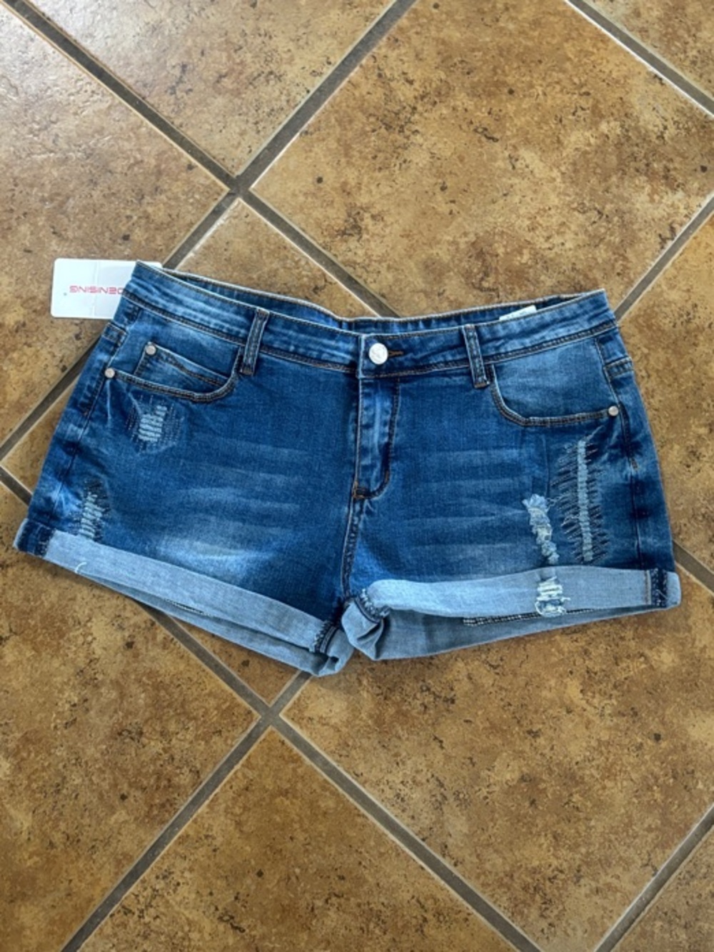 Cuffed Boyfriend Denim Shorts in Washed Blue
